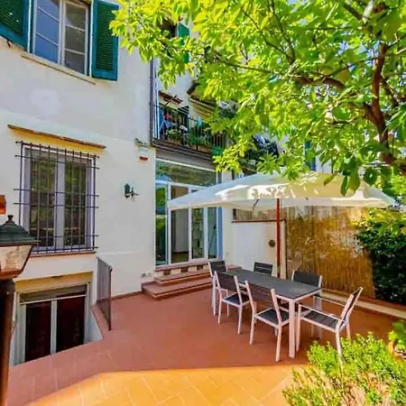 Private Oasis With Outdoor Piazza Liberta Appartement