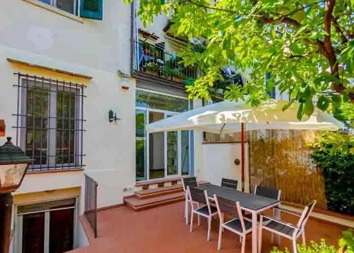 Private Oasis With Outdoor Piazza Liberta アパート